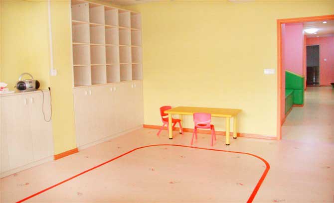 塑膠地板成為當(dāng)今的主流產(chǎn)品，火爆各個(gè)行業(yè)